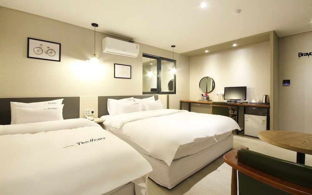 Фото Changwon Jinhae Hotel Two Heart
