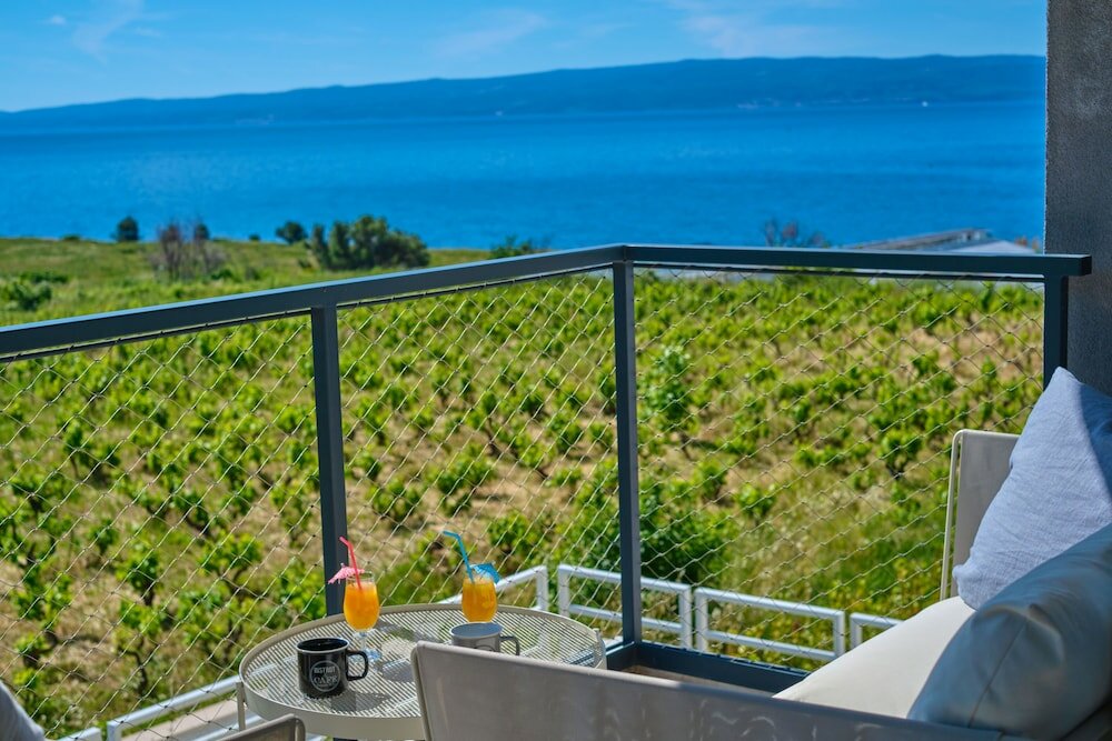 Фото Luxury Seaside Apartment