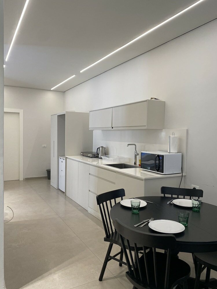 Фото Cozy Apartment in the Heart of Tel Aviv