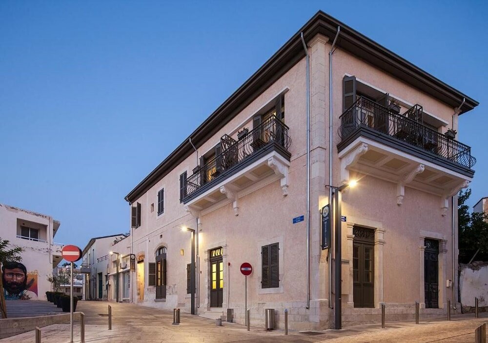 Фото отеля 1