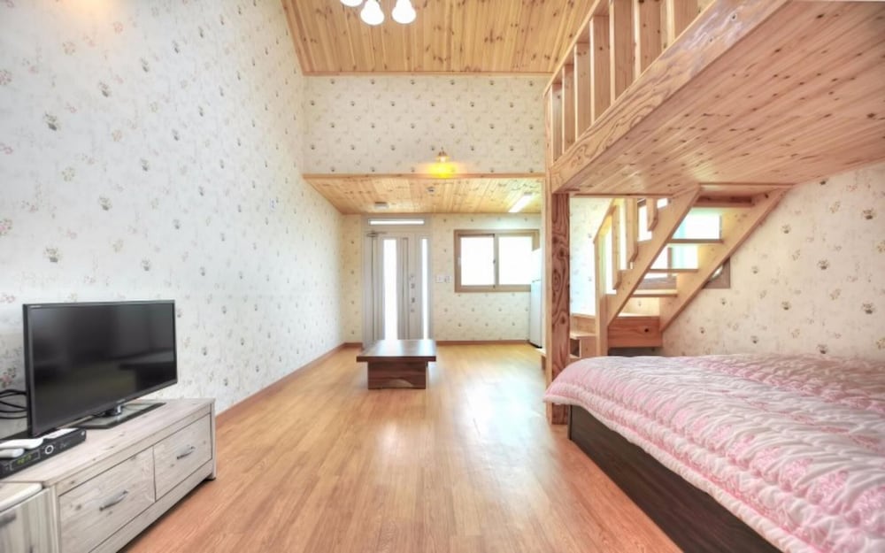 Фото Yangyang Pool&valley Camping Place