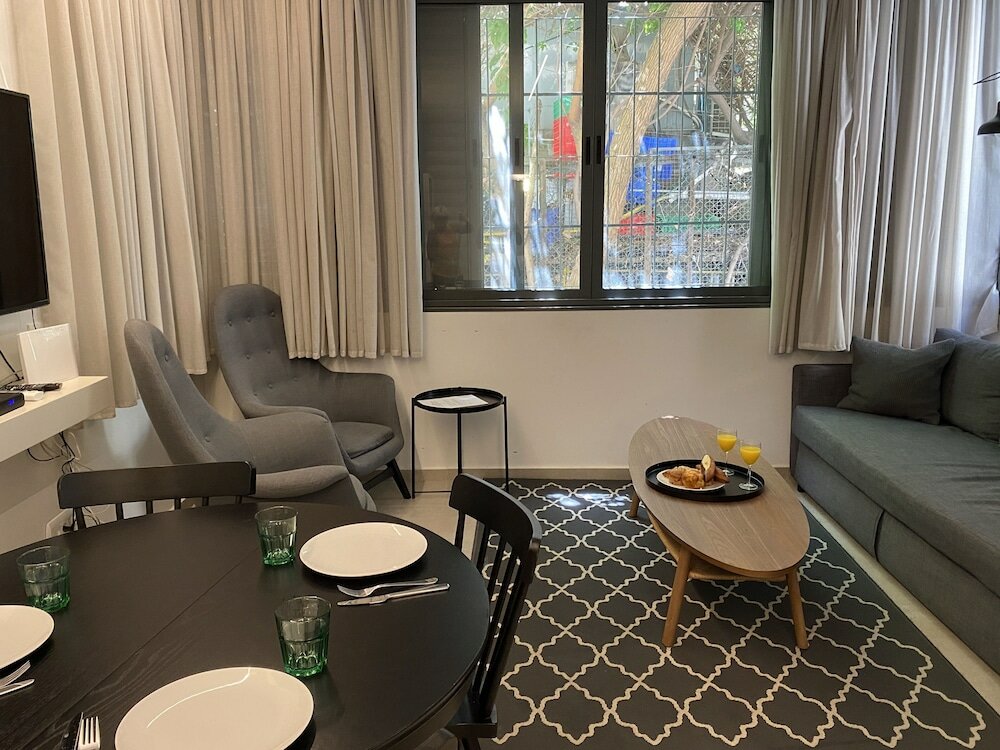 Фото Cozy Apartment in the Heart of Tel Aviv