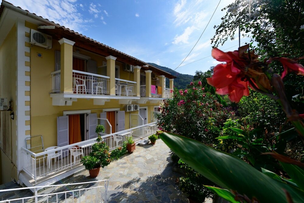 Фото Marina Apartments