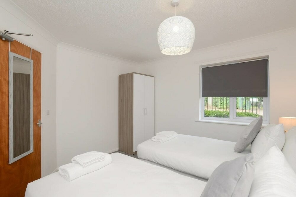 Фото Brook Court