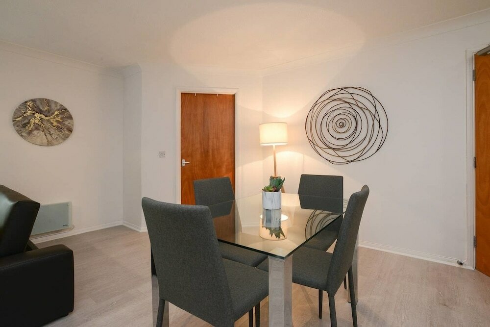 Фото Brook Court