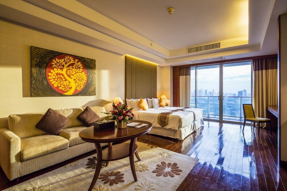 Фото Column Bangkok Hotel