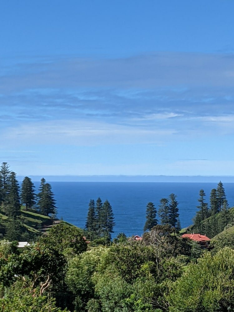 Фото Cascade Garden Apartments