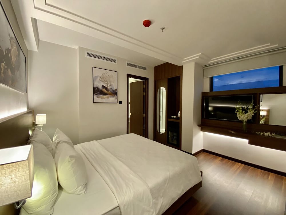 Фото Central Park Saigon Hotel