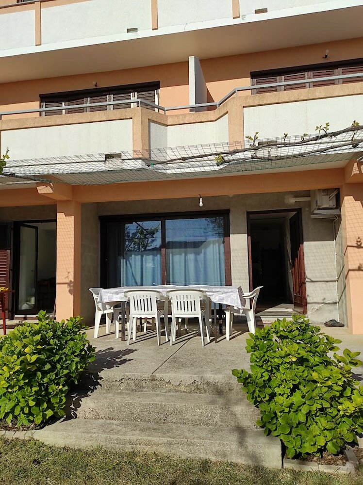 Фото Apartments 4 You