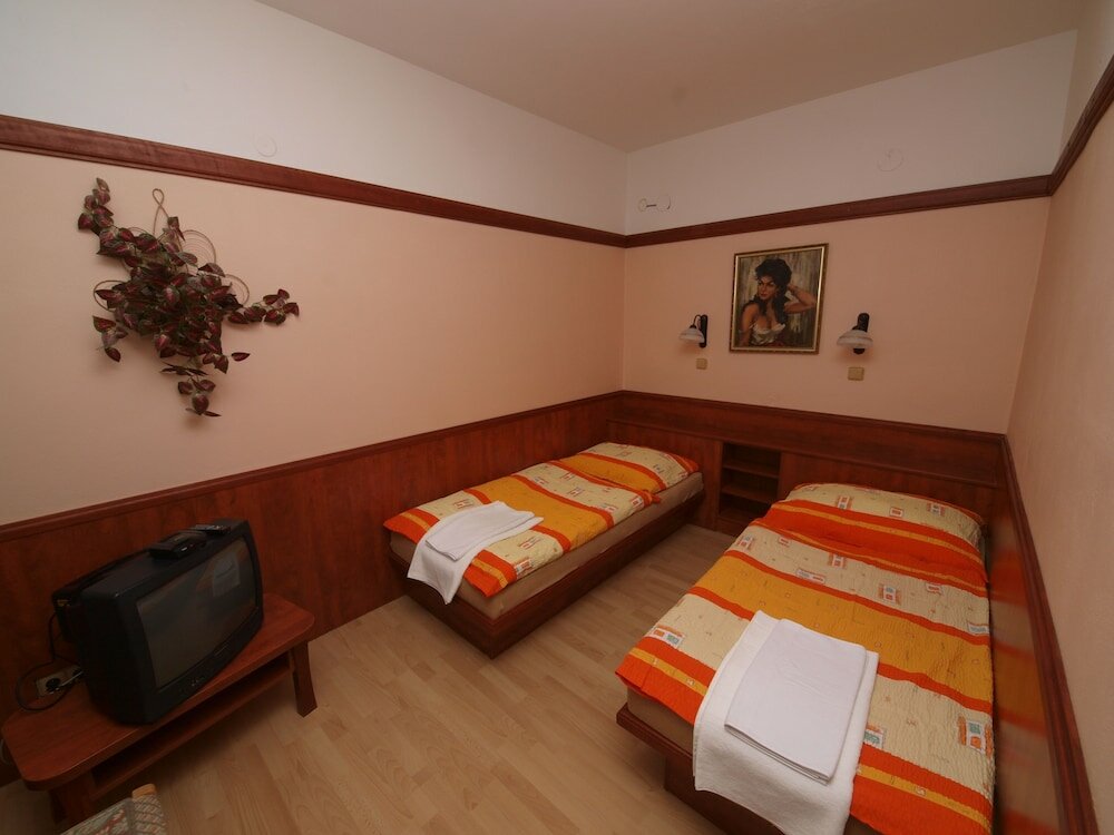 Фото Holiday Hotel Macocha