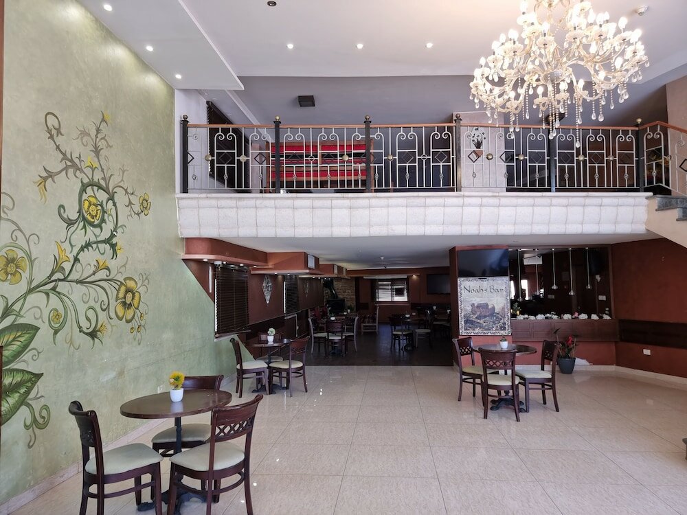 Фото Ararat Hotel