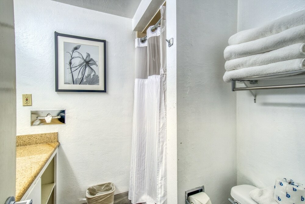 Фото Wharf Inn