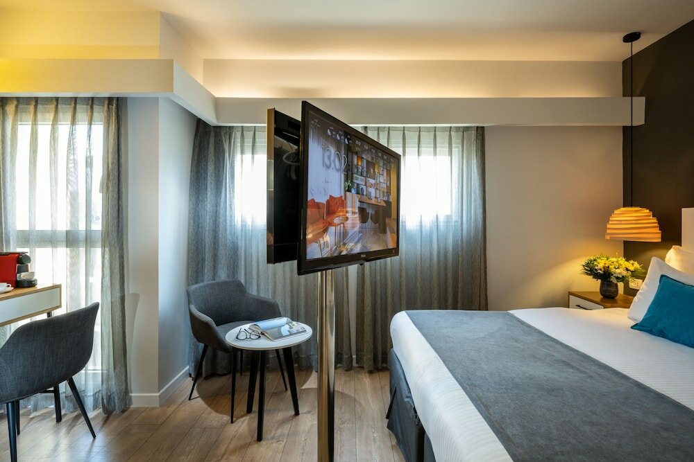 Фото отеля 2