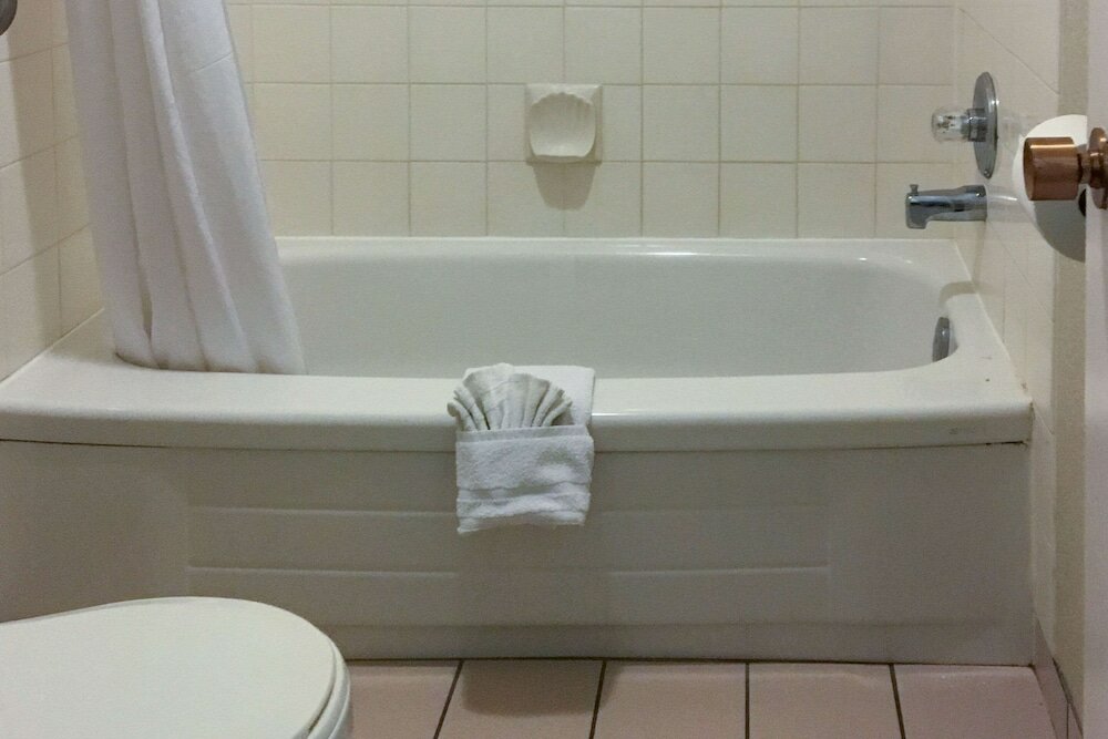 Фото Coast West Edmonton Hotel & Conference Centre