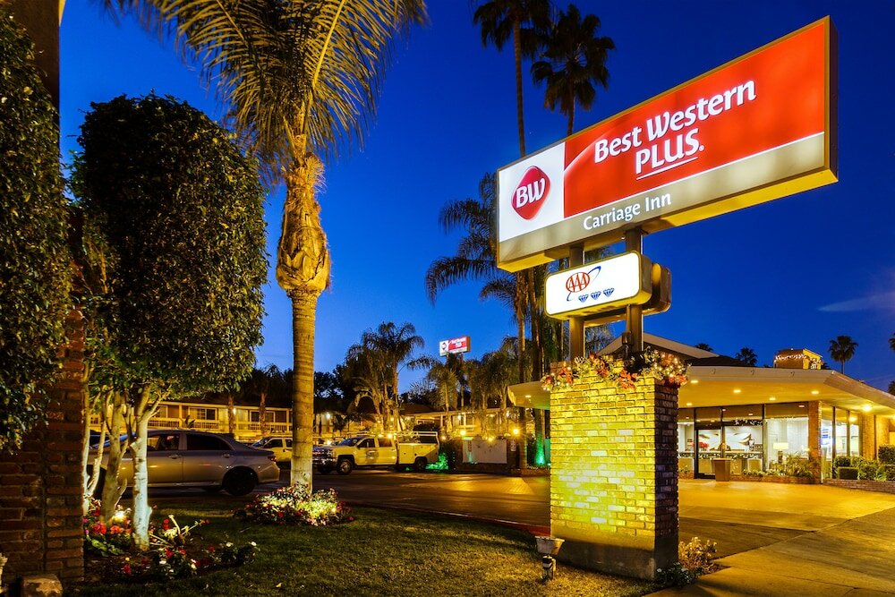 Фото Best Western Plus Carriage Inn