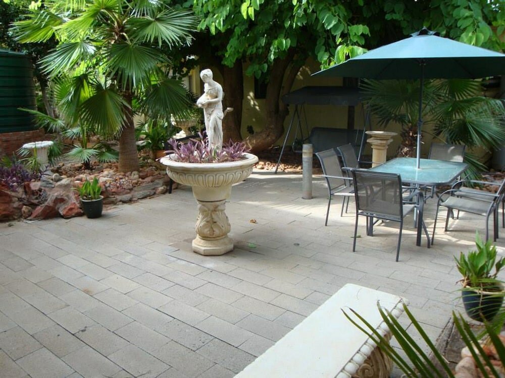 Фото Elkira Court Motel