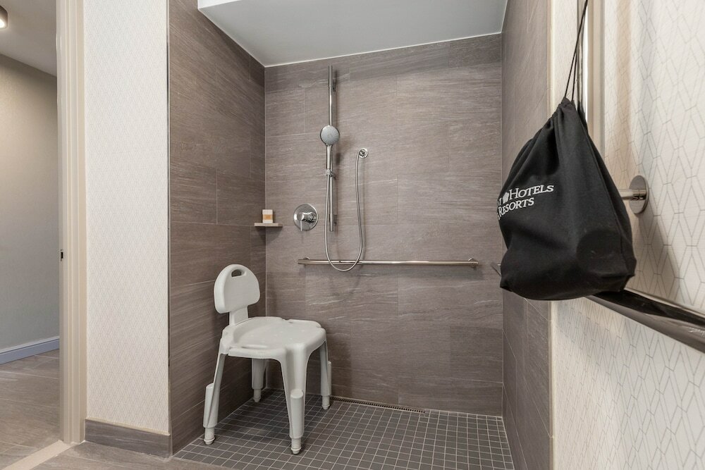 Фото Omni Charlotte Hotel