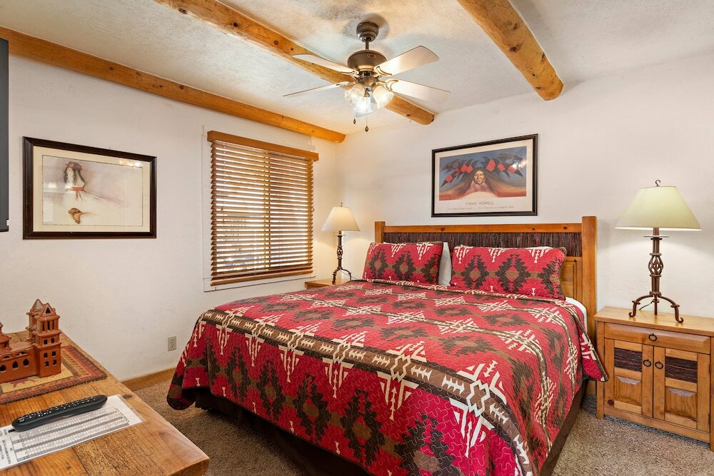 Фото Fort Marcy Hotel Suites by All Seasons Resort Lodging