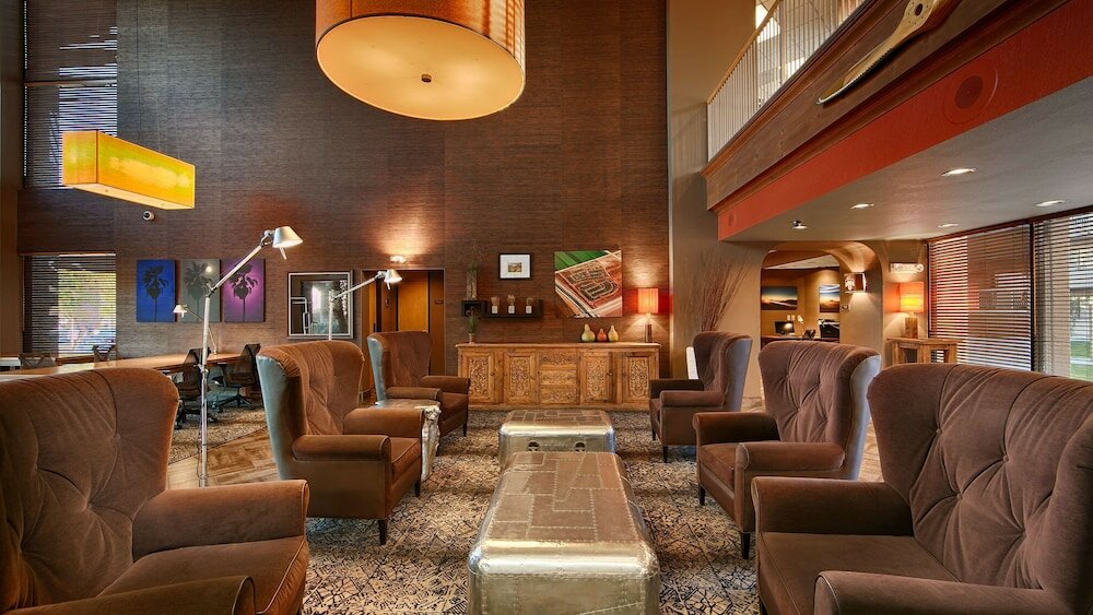 Фото Best Western Plus Scottsdale Thunderbird Suites