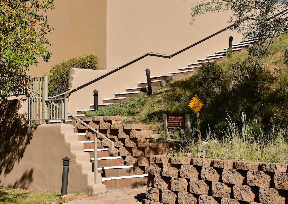 Фото Fort Marcy Hotel Suites by All Seasons Resort Lodging