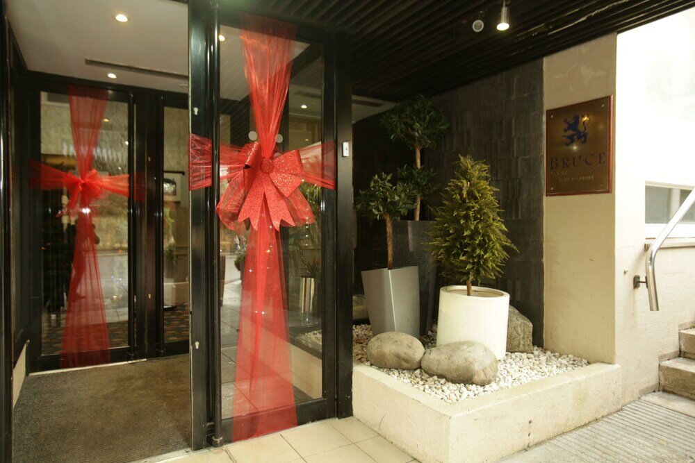 Фото The Bruce Hotel