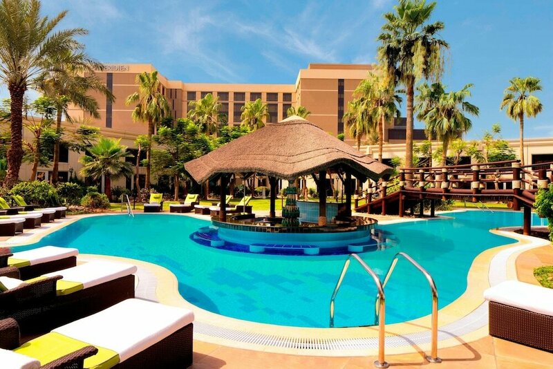 Гостиница Le Meridien Dubai Hotel & Conference Centre в Дубае