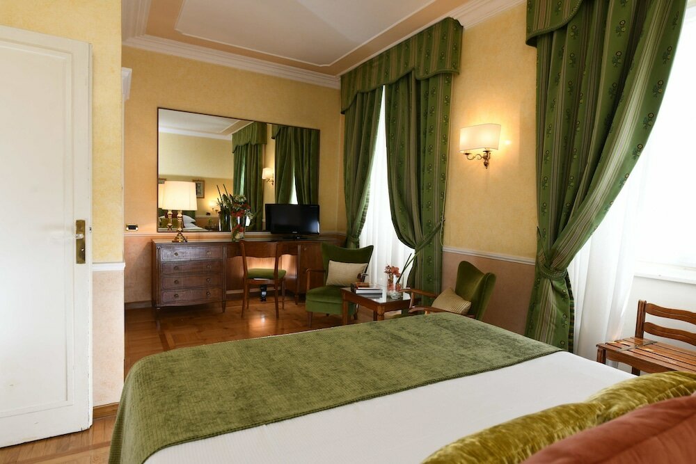 Фото Bettoja Hotel Massimo D'Azeglio