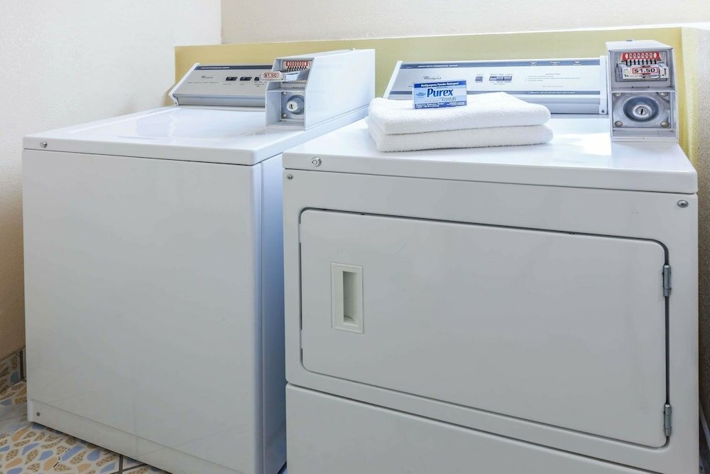 Фото Super 8 by Wyndham Irving Dfw Airport/South