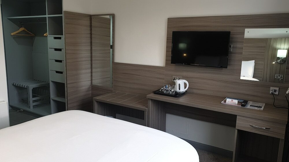 Фото The Bruce Hotel