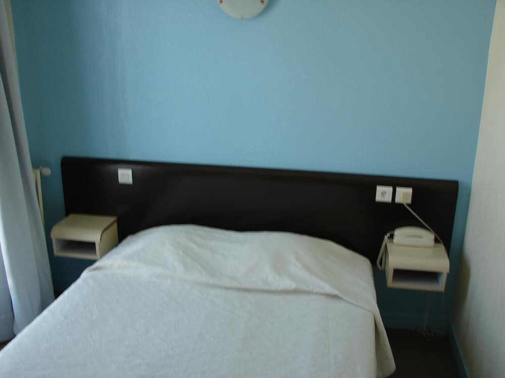 Фото Hotel de Paris et des Voyageurs