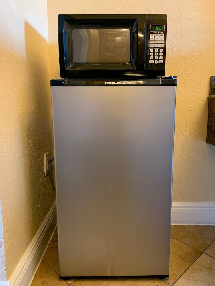 Фото Days Inn by Wyndham Fort Lauderdale-Oakland Park Airport N