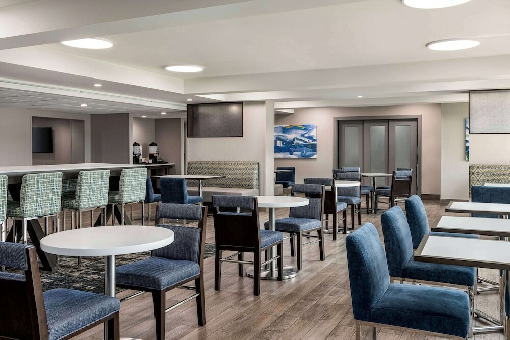 Фото Hampton Inn Chicago O'Hare International Airport