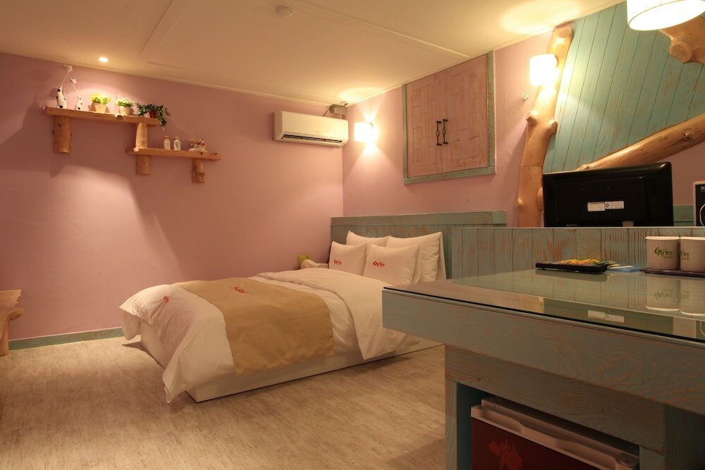 Фото Hotel April 2nd