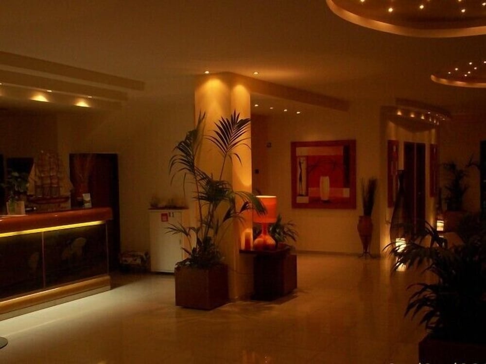 Фото Hotel Lefkadi