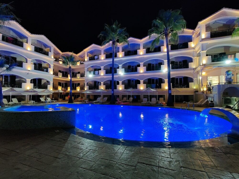 Фото Atlantis Hotel