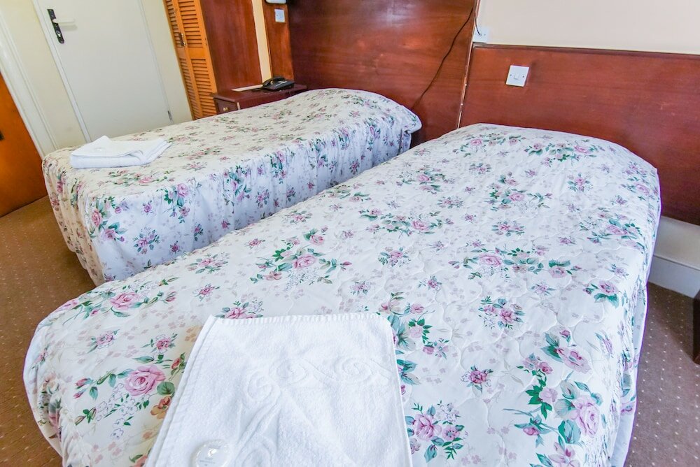 Фото Mandalay Picton House Hotel