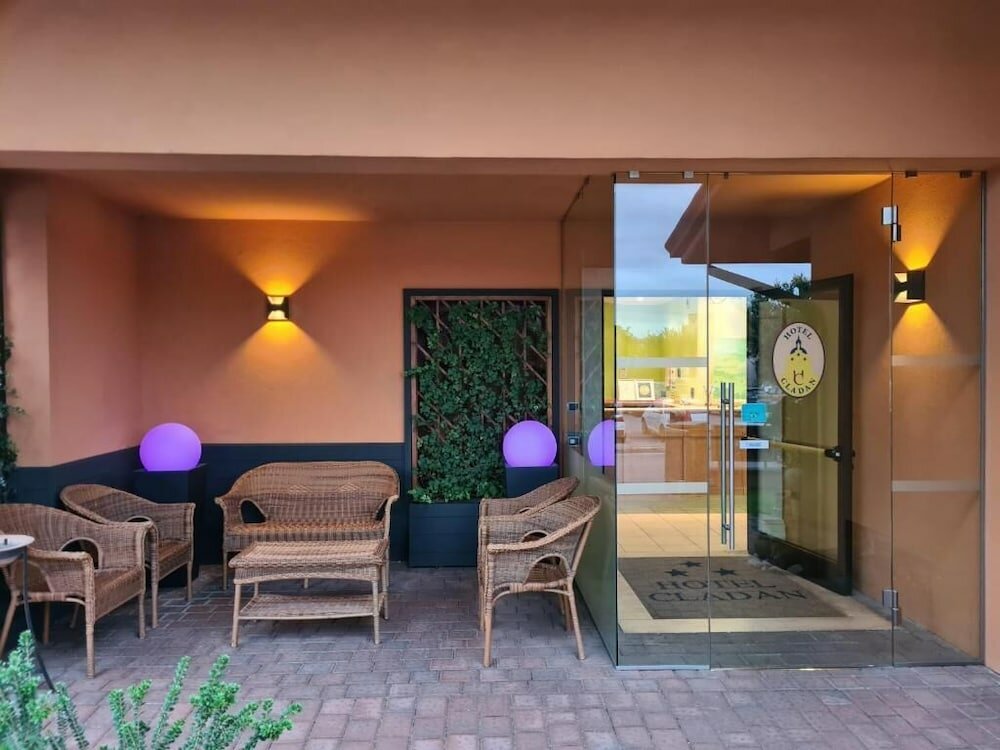 Фото Hotel Cladan