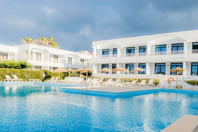 Апартаменты Aparthotel Beach Club