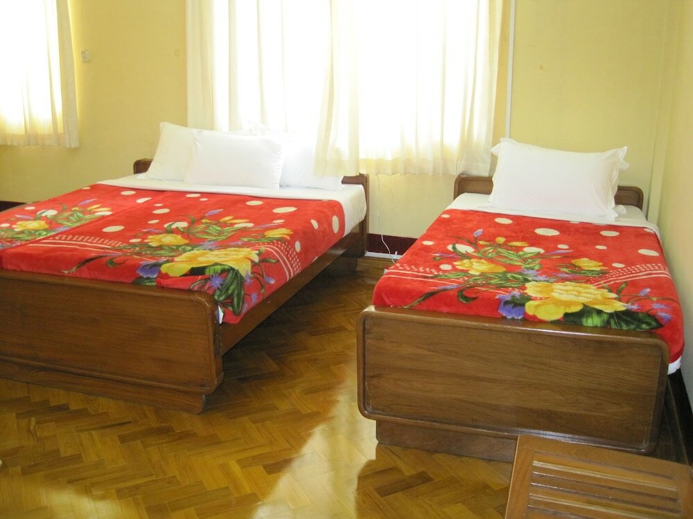 Фото отеля 2