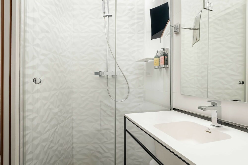 Фото Hotel Arc de Triomphe