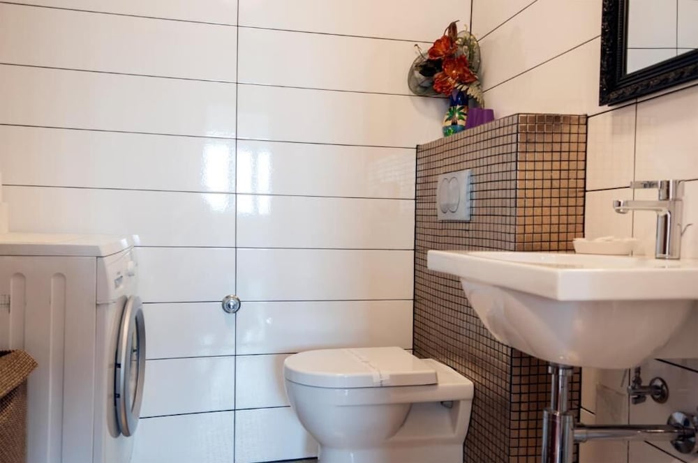 Фото Sunset Penthouse Apartment with Hot Tub