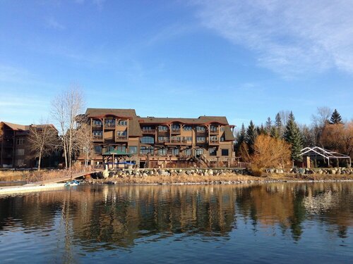 Гостиница Lodge at Whitefish Lake