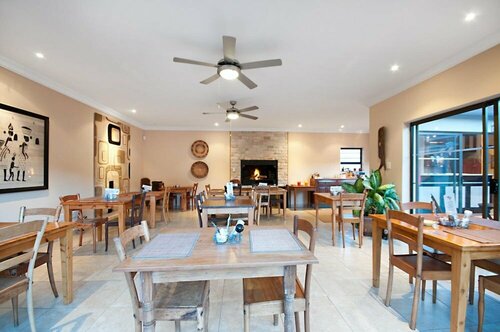 Гостиница Africa Beach B&b в Порт-Элизабет