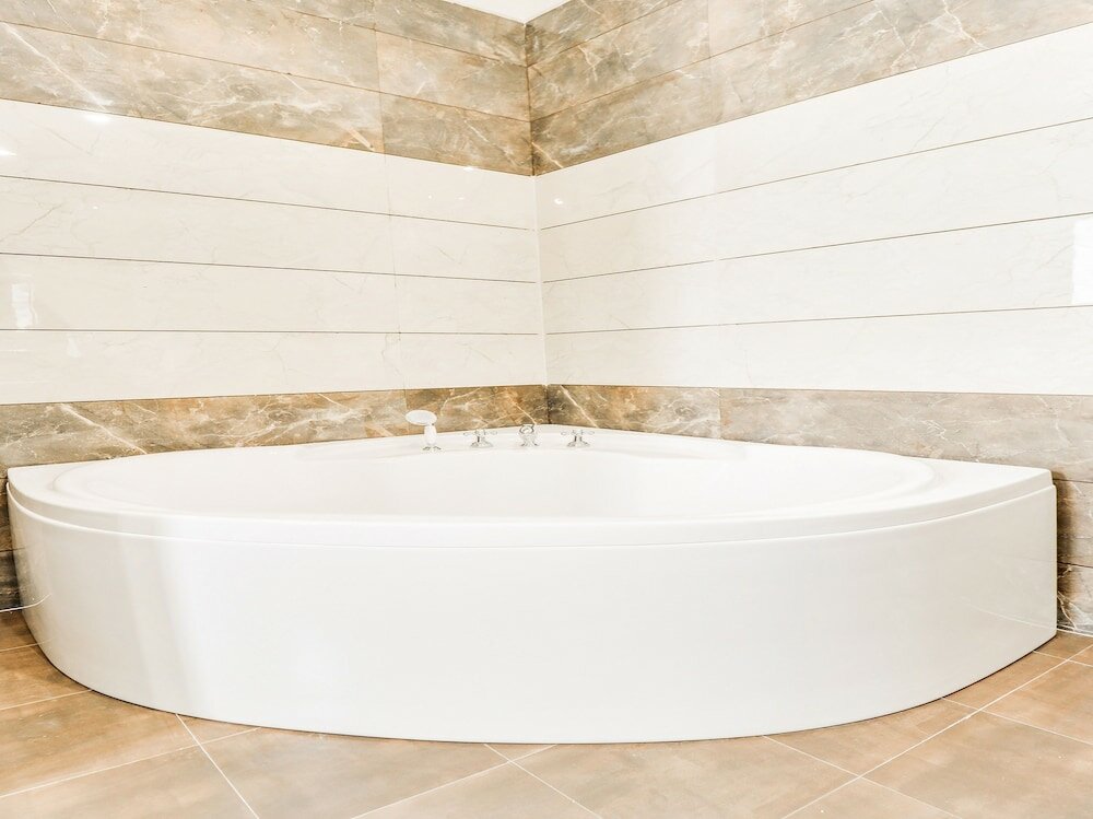 Фото Capital O 44117 Hotel Alphonso