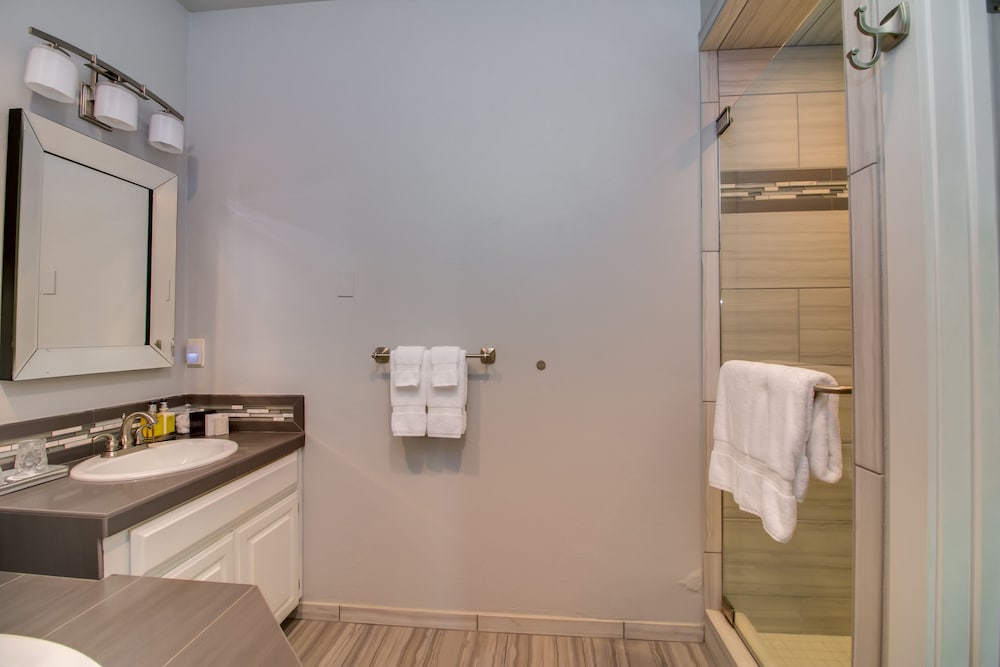 Фото Winchester Inn