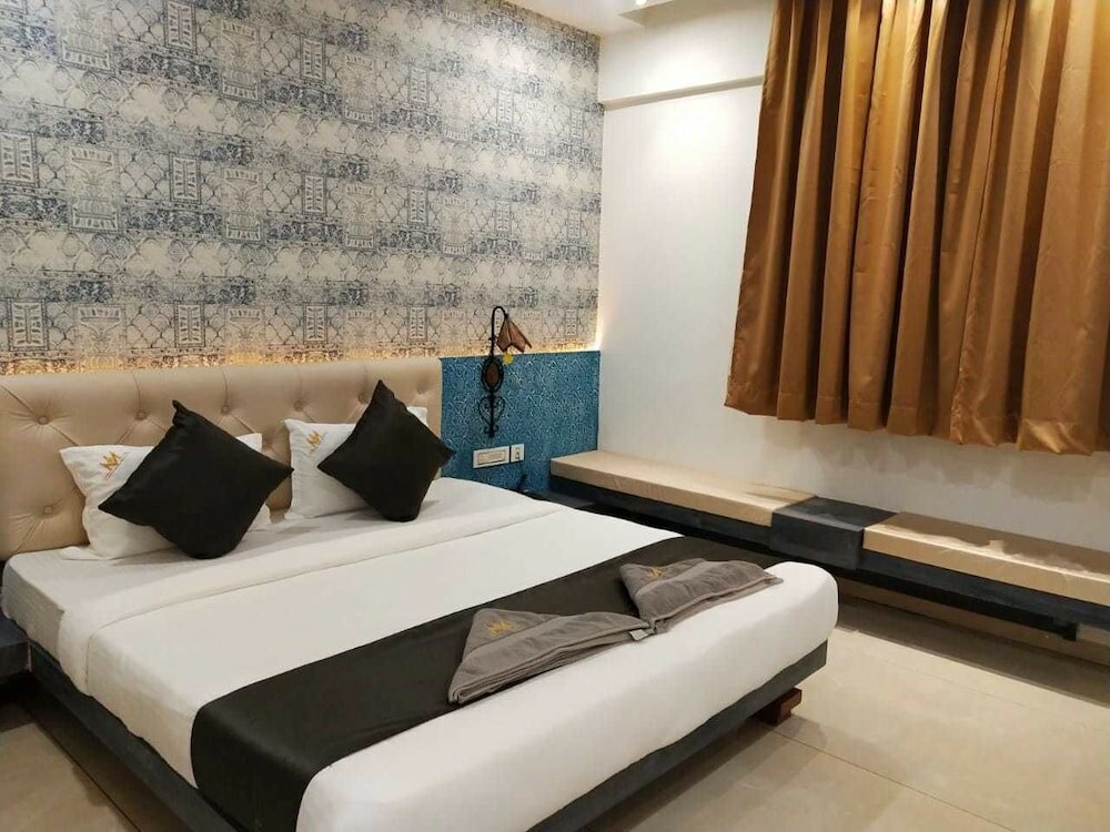 Фото Hotel Malghotras