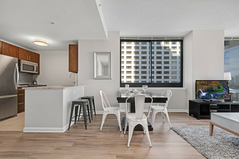 Фото Global Luxury Suites at Newport