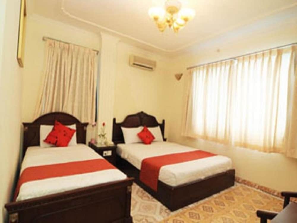 Фото Tan Hoang Long Hotel District 5