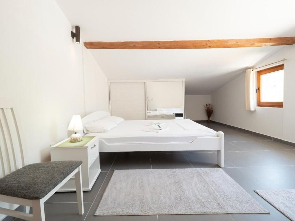 Фото Family Retreat Bozovic