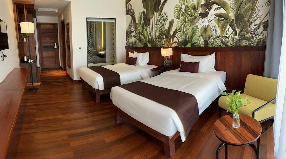 Фото Koulen Central Hotel